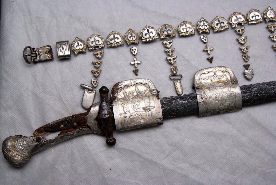 Sabre with silver fittings with floral ornaments